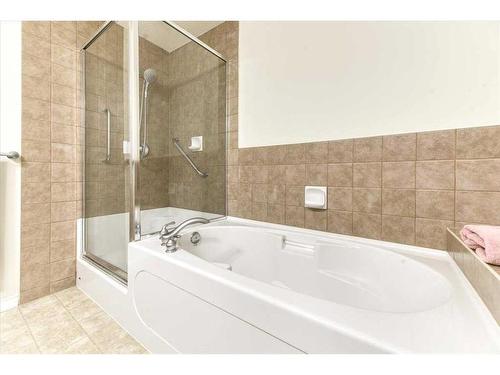 107-1726 14 Avenue Nw, Calgary, AB - Indoor Photo Showing Bathroom