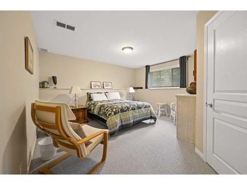 20-31243 Range Road 15, Rural Mountain View County, AB - Indoor Photo Showing Bedroom