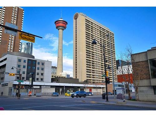 213-1117 1 Street Sw, Calgary, AB - Outdoor With Facade