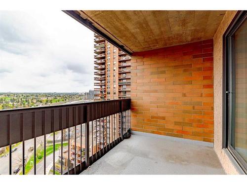 1605-9800 Horton Road Sw, Calgary, AB - Outdoor With Balcony With Exterior