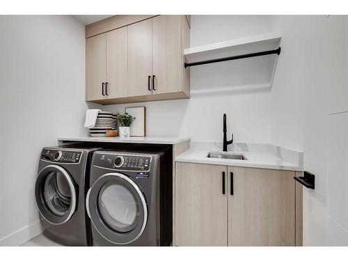 2345 53 Avenue Sw, Calgary, AB - Indoor Photo Showing Laundry Room