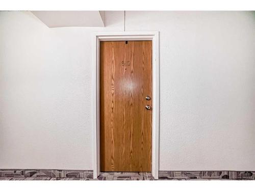 610-5204 Dalton Drive Nw, Calgary, AB -  Photo Showing Other Room