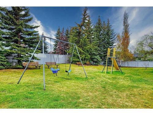 28 Silvergrove Close Nw, Calgary, AB - Outdoor With Backyard