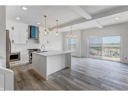 214 Vista Road, Crossfield, AB - Indoor Photo Showing Kitchen With Upgraded Kitchen