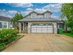 132 Hidden Vale Place NW Calgary, AB T3A 5C5
