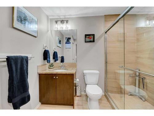 44 Auburn Sound Court Se, Calgary, AB - Indoor Photo Showing Bathroom