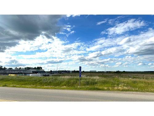 400 Shantz Drive, Didsbury, AB 