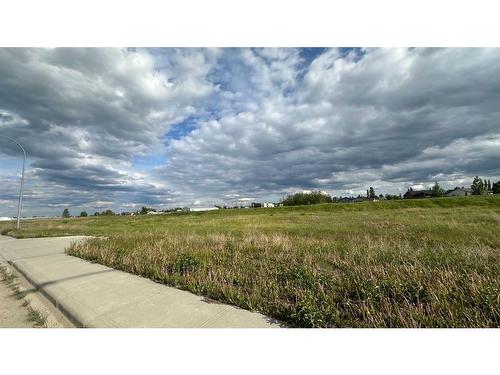 400 Shantz Drive, Didsbury, AB 