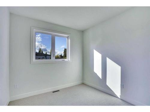 1802 19 Avenue Nw, Calgary, AB - Indoor Photo Showing Other Room