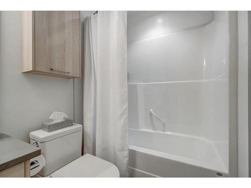 705-624 8 Avenue Se, Calgary, AB - Indoor Photo Showing Bathroom