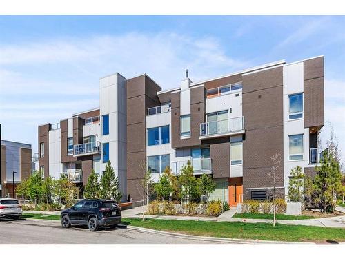 312-3130 Thirsk Street Nw, Calgary, AB - Outdoor With Facade