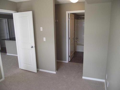 3402-1317 27 Street Se, Calgary, AB - Indoor Photo Showing Other Room