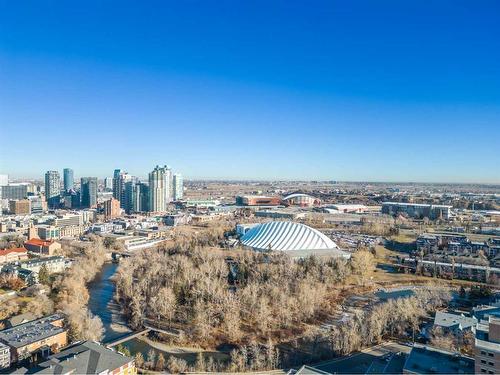 101-313 20 Avenue Sw, Calgary, AB - Outdoor With View