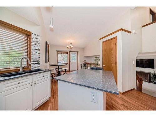 169 Somerside Green Sw, Calgary, AB - Indoor Photo Showing Kitchen With Double Sink