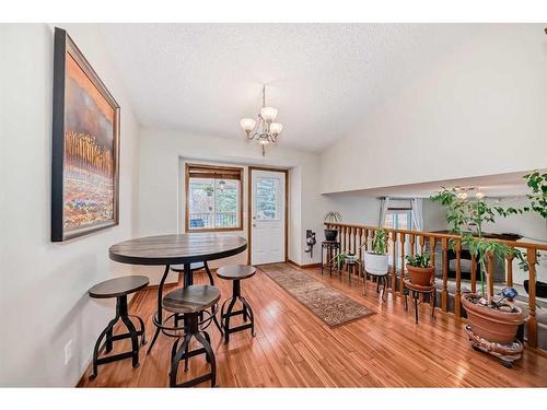 169 Somerside Green Sw, Calgary, AB - Indoor Photo Showing Dining Room