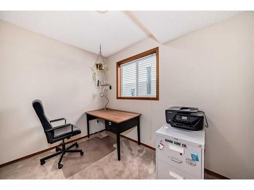 169 Somerside Green Sw, Calgary, AB - Indoor Photo Showing Office