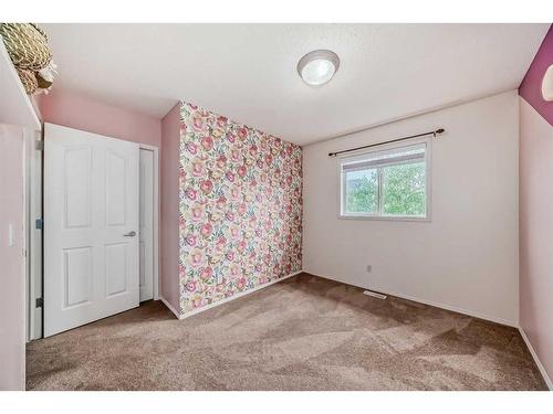 13 Everwillow Boulevard Sw, Calgary, AB - Indoor Photo Showing Other Room