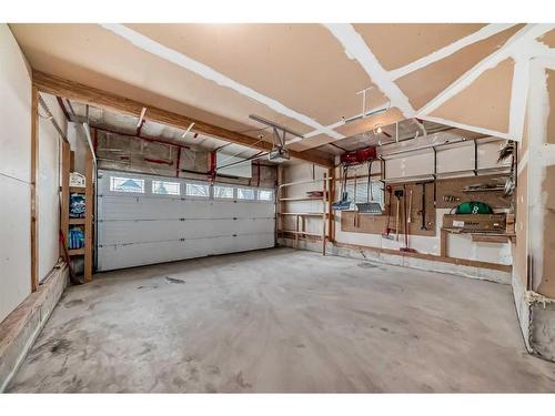 13 Everwillow Boulevard Sw, Calgary, AB - Indoor Photo Showing Garage