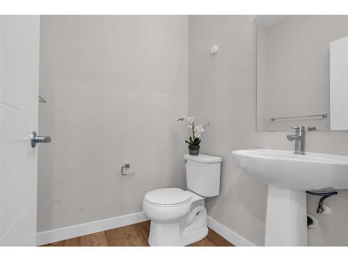 305 Sage Meadows Gardens Nw, Calgary, AB - Indoor Photo Showing Bathroom