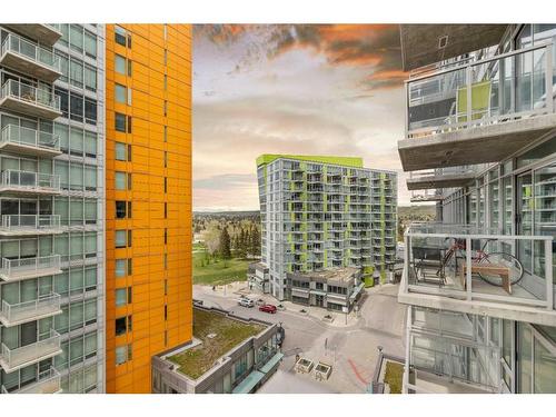 708-3820 Brentwood Road Nw, Calgary, AB - Outdoor With Balcony