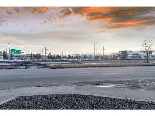 708-3820 Brentwood Road Nw, Calgary, AB - Outdoor With View