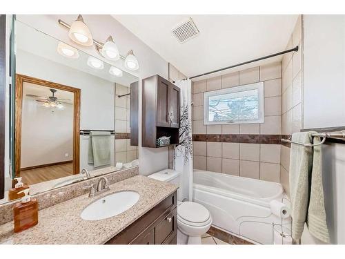128 Glenpatrick Drive Sw, Calgary, AB - Indoor Photo Showing Bathroom