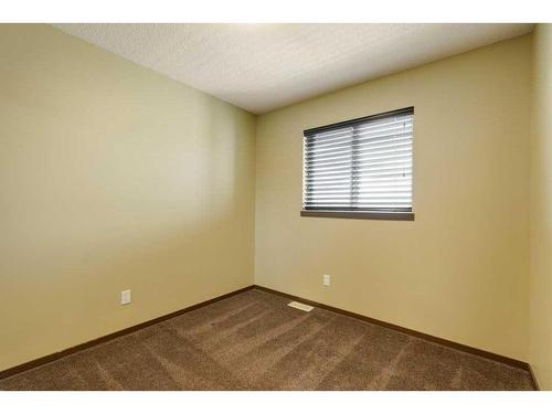 167 89 Street Sw, Calgary, AB - Indoor Photo Showing Other Room