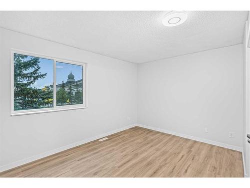 124 Martindale Boulevard Ne, Calgary, AB - Indoor Photo Showing Other Room