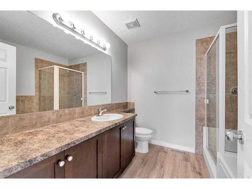 81 Royal Crest View Nw, Calgary, AB - Indoor Photo Showing Bathroom
