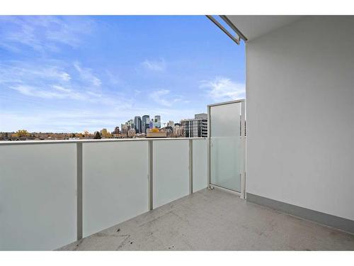 405-1107 Gladstone Road Nw, Calgary, AB - Outdoor With Balcony With View