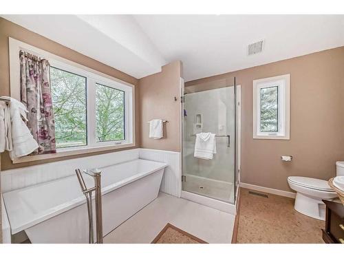 271214 Range Road 13 Nw, Airdrie, AB - Indoor Photo Showing Bathroom
