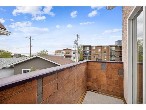 335 3 Avenue Ne, Calgary, AB - Outdoor With Deck Patio Veranda
