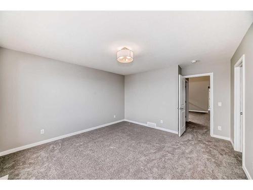 38 Calhoun Crescent, Calgary, AB - Indoor Photo Showing Other Room