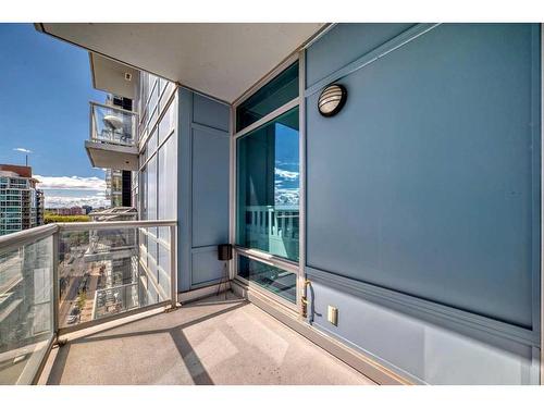1401-215 13 Avenue Sw, Calgary, AB - Outdoor With Balcony With Exterior