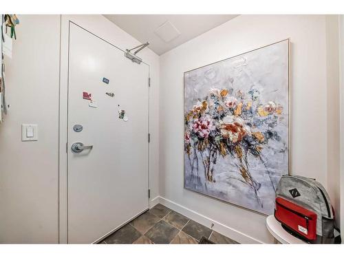 1401-215 13 Avenue Sw, Calgary, AB - Indoor Photo Showing Other Room