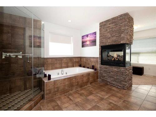 148 Sherwood Rise Nw, Calgary, AB - Indoor Photo Showing Bathroom