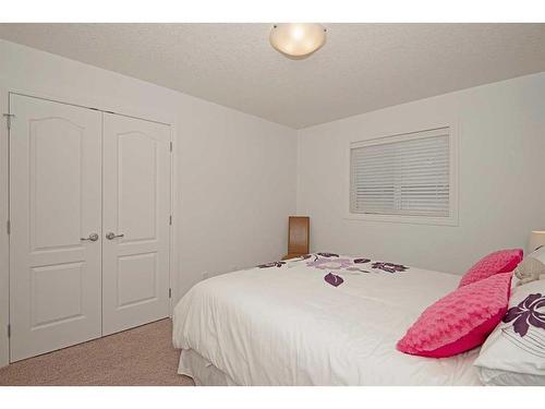 148 Sherwood Rise Nw, Calgary, AB - Indoor Photo Showing Bedroom