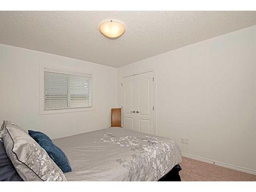148 Sherwood Rise Nw, Calgary, AB - Indoor Photo Showing Bedroom