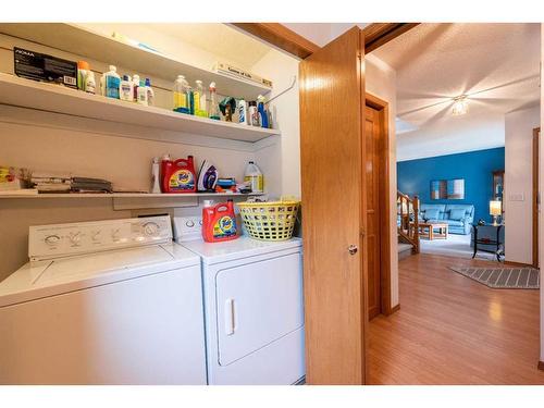 14232 Evergreen Street Sw, Calgary, AB - Indoor Photo Showing Laundry Room