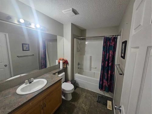 58 Royal Birch Villas Nw, Calgary, AB - Indoor Photo Showing Bathroom