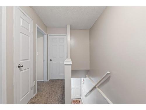 112-3809 45 Street Sw, Calgary, AB - Indoor Photo Showing Other Room