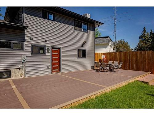 210 Canterbury Place Sw, Calgary, AB - Outdoor With Deck Patio Veranda