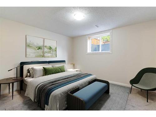 16 Woodglen Gate Sw, Calgary, AB - Indoor Photo Showing Bedroom