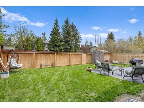 16 Woodglen Gate Sw, Calgary, AB - Outdoor With Backyard