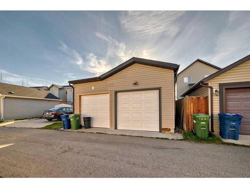 1049 Kingston Crescent Se, Airdrie, AB - Outdoor With Exterior