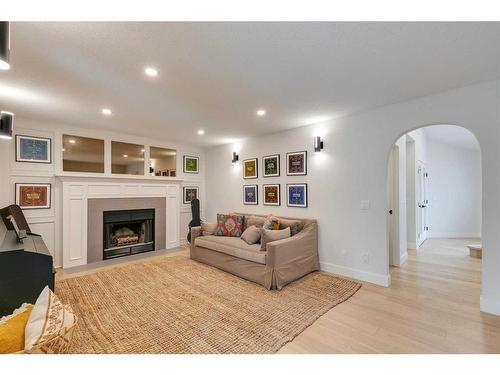 2199 Sirocco Drive Sw, Calgary, AB - Indoor Photo Showing Living Room With Fireplace
