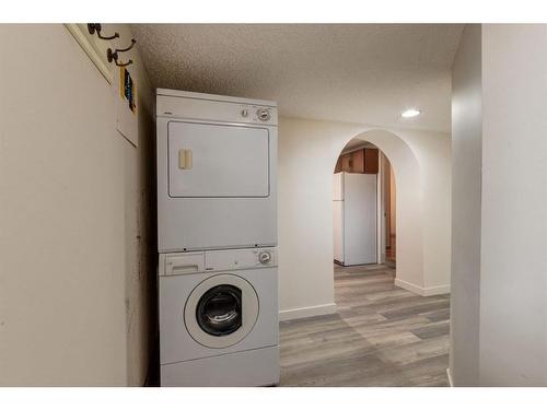 306 11 Street Nw, Calgary, AB - Indoor Photo Showing Laundry Room