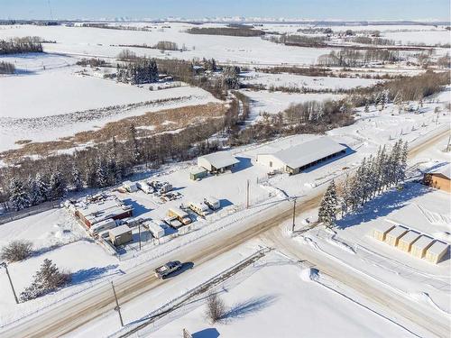 215 Railway Avenue, Cremona, AB 