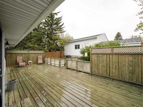 395 Cantrell Drive Sw, Calgary, AB - Outdoor With Exterior