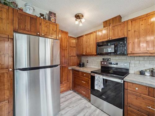 395 Cantrell Drive Sw, Calgary, AB - Indoor Photo Showing Kitchen